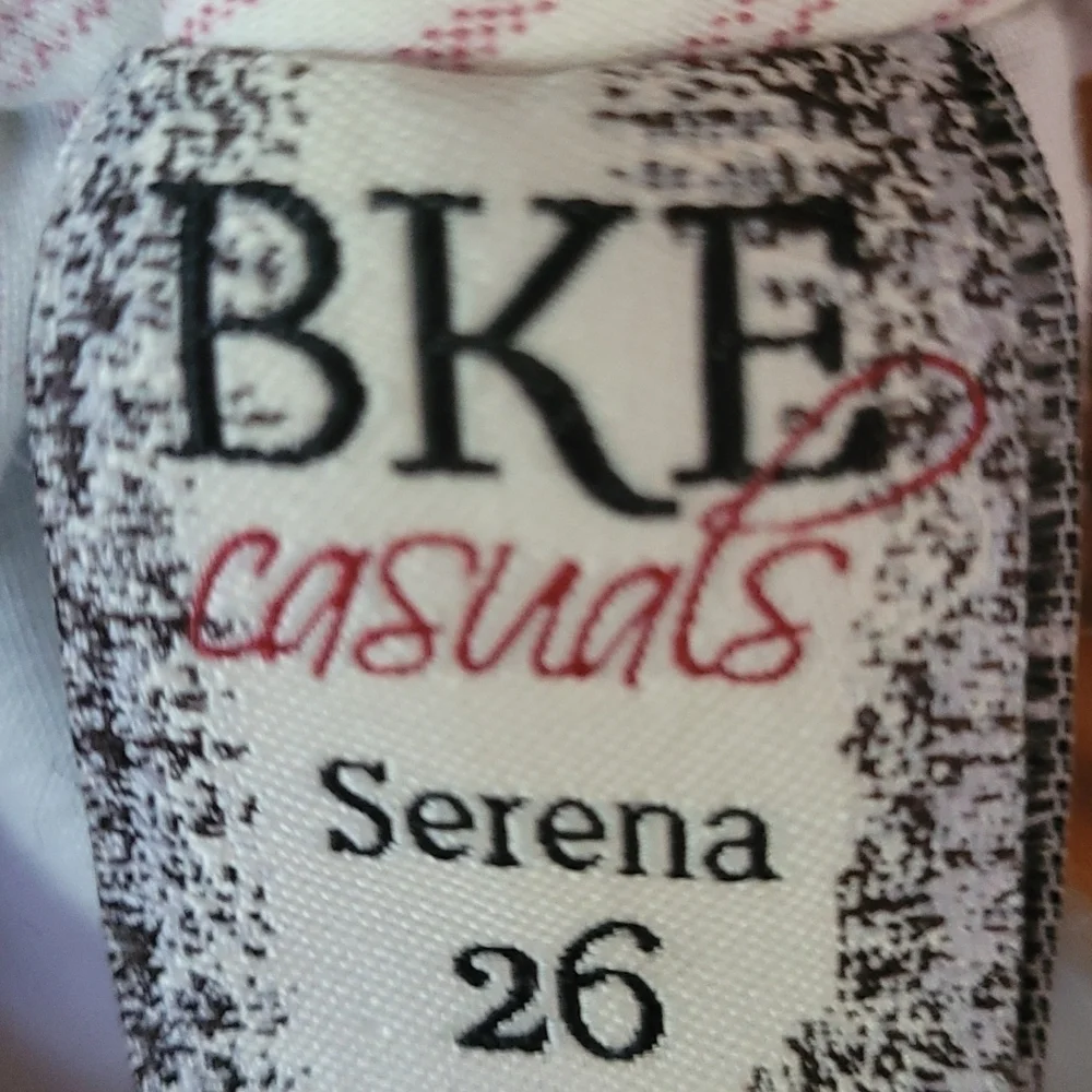 BKE Casuals Serena Bermuda Shorts Khaki color Sz 26